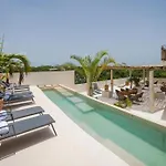 Koos Hotel 3*