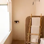 Koos Hotel