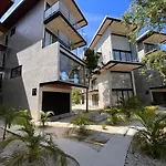 Mini Con Alberca Y Aire Acondicionado En Zona Tranquila De Apartamento