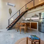 Bright 2br Loft With Rooftop Pool In Downtown Location *
