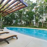 Premium With 2 Pools, Gym, Yoga Deck, Bbq Grill & Security * Tulum
