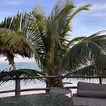 Hotel Amana , Front *