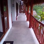 Riviera 5 Hotel