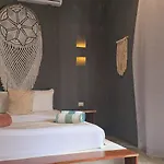 Guest house Kin Jungle Deluxe
