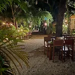 Kin Jungle Deluxe Guest house 4*
