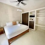 Villa Luxury House Tomanoa - 10pers - 4rooms - Pool - Hotjacuzzi - Speed Wifi -waterfall