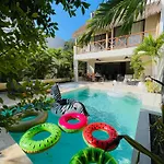 Luxury House Tomanoa - 10pers - 4rooms - Pool - Hotjacuzzi - Speed Wifi -waterfall Villa Tulum