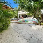 Luxury House Tomanoa - 10pers - 4rooms - Pool - Hotjacuzzi - Speed Wifi -waterfall Villa