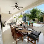 Luxury House Tomanoa - 10pers - 4rooms - Pool - Hotjacuzzi - Speed Wifi -waterfall Villa Tulum