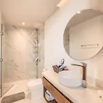 Mistiq Luxury Getaway Villa
