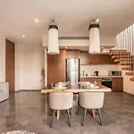 Mistiq Luxury Getaway *