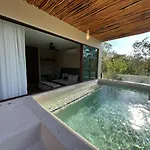 Charming Boutique Jungle Views Private Pool *