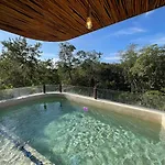 Charming Boutique Jungle Views Private Pool Apartamento