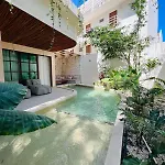 Charming Boutique Condo Jungle Views Private Pool
