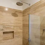 Apartamento Brand New With King Bed And Rooftop Pool