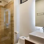 Brand New With King Bed And Rooftop Pool