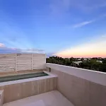 Stylish Mexican Interior Ph- Private Rooftop -gated Community *