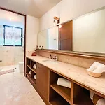 Stylish Mexican Interior Ph- Private Rooftop -gated Community *