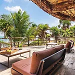 Amana , Front Tulum