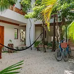 Niik Tulum