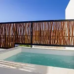 Divine House With Private Roof And Pool Only 1km From The *