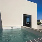 Divine House With Private Roof And Pool Only 1km From The Holiday home