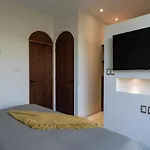 Divine House With Private Roof And Pool Only 1km From The Holiday home