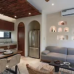 Divine House With Private Roof And Pool Only 1km From The