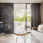 Estudio En Av. Cobá 4 Personas