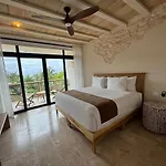 Hotel Azucar
