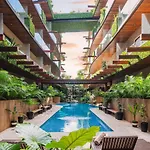 Central 2Br Sun Lover\'S Nest W Gym Rooftop Spa