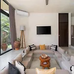 Villa Rousseau Jungle Priv Pool Concierge 1b