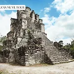 Peaceful Penthouse Condo Private Rooftop With Jacuzzi