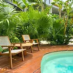 Spacious 1br With Priv Pool Gym Garden Downtown *