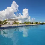 Premium With Rooftop Pool, Gym, Coworking, Cinema