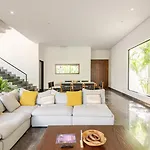 Tuuk: Luxury 5-bedroom With Private Pool And Concierge *