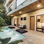 Villa Tuuk: Luxury 5-bedroom With Private Pool And Concierge *