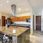 Villa Tuuk: Luxury 5-bedroom With Private Pool And Concierge *