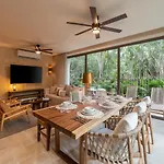 2br Boho Chic Style In W/ Private Pool