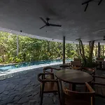Apartment 2br Boho Chic Style In W/ Private Pool