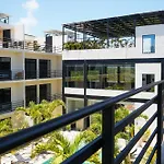 Otonomus Apartahotel Tulum