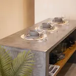 Otonomus Apartahotel *