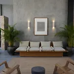Otonomus Apartahotel *
