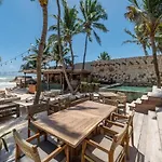 Apartment 2br Boho Chic Style In W/ Private Pool