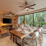 2br Boho Chic Style In W/ Private Pool