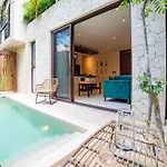 Apartahotel Kaíoro *