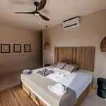 Selva - 4br Jungle Retreat With Pool & Rooftop *