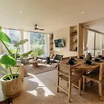 Selva - 4br Jungle Retreat With Pool & Rooftop