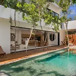 Casa Sabal - Luxury Villa, 5 Suites, Gated Community, Concierge