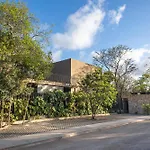 Casa Sabal - Luxury Villa, 5 Suites, Gated Community, Concierge